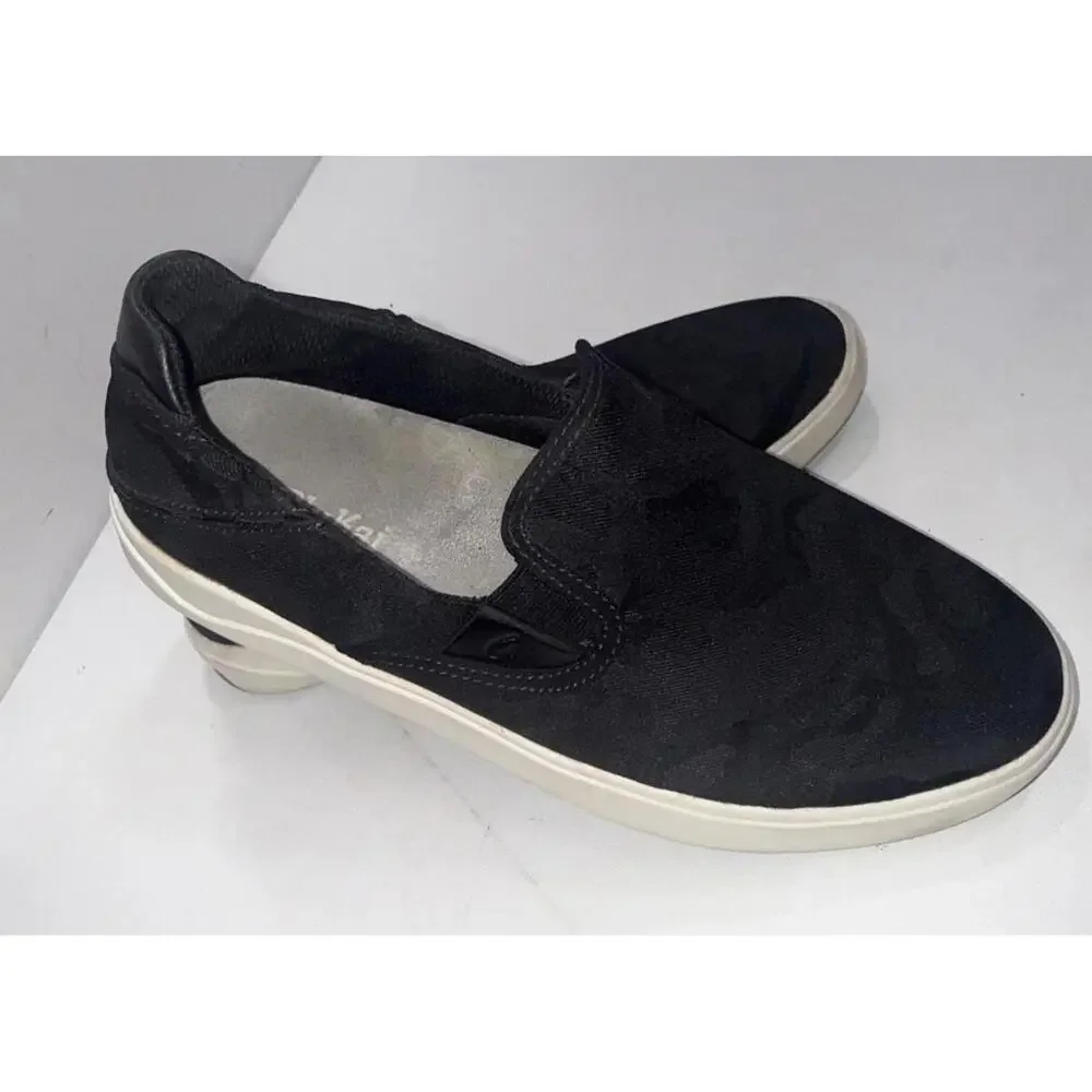 OluKai Lae'Ahi Pa'I Lava Rock Ke‎ Au Gray Camo Mens Slip On Shoes Sneakers 8.5